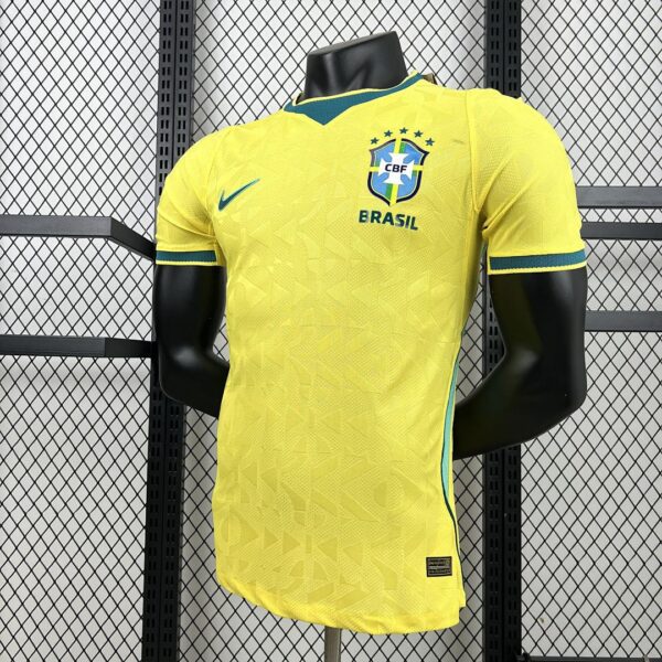 Camiseta Brasil 2026 Local - detalle