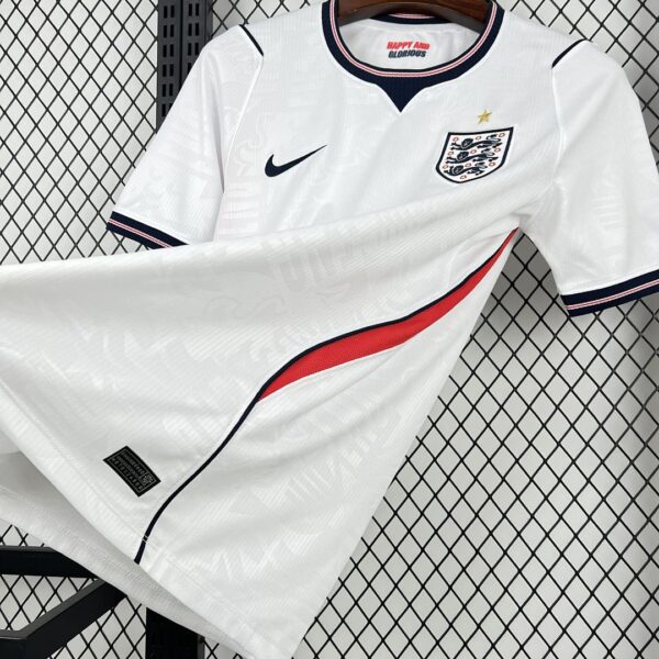 Camiseta Inglaterra Mundial 2026 Pre-Partido - detalle parte inferior