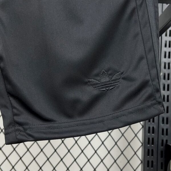 Camiseta Colo Colo 2025/26 Aniversario Negro Nino - detalle