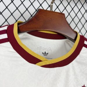 Camiseta España 2026 Visita Dellafuente Manga Larga - detalle manga