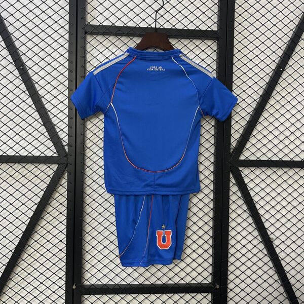 Camiseta Universidad de Chile 2025/26 Local Niño - detalle del diseño lateral