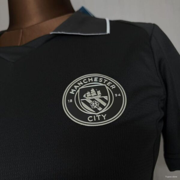 Camiseta Manchester City 2023/24 Local Mujer - detalle patrocinador Etihad Airways