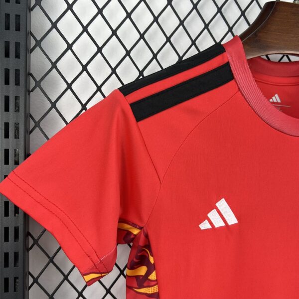Camiseta Japón 2026 Local Niño - detalle del short