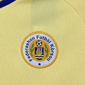 Camiseta Ecuador 2026 Tercera Nino - detalle hombro y manga