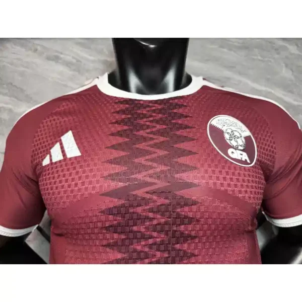Camiseta Qatar 2026 Local - detalle
