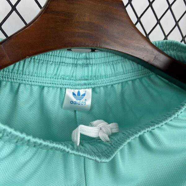 Shorts Alemania Mundial 2026 Local - detalle de la cintura elastica