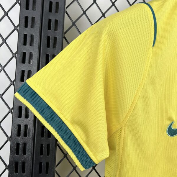 Camiseta Brasil 2026 Local - detalle