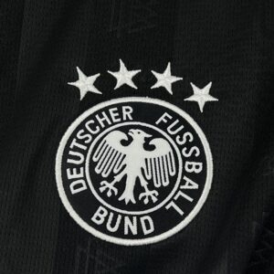 Camiseta Alemania 1990 Retro Visita Mujer - detalle franjas en manga