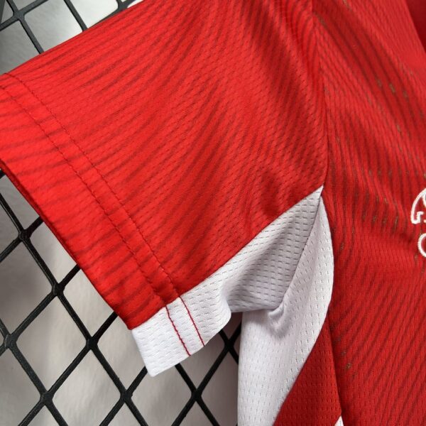 Camiseta Suiza 2026 Local - detalle
