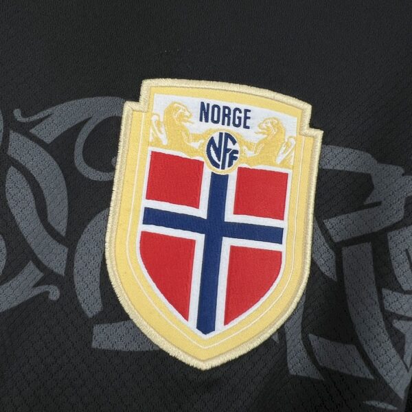 Camiseta Noruega Mundial 2026 Local - detalle