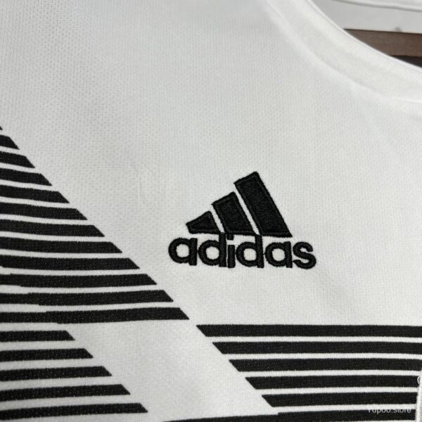 Camiseta Alemania 2026 Local - detalle