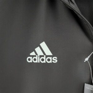Cortavientos Colo Colo 2022 Negro - detalle