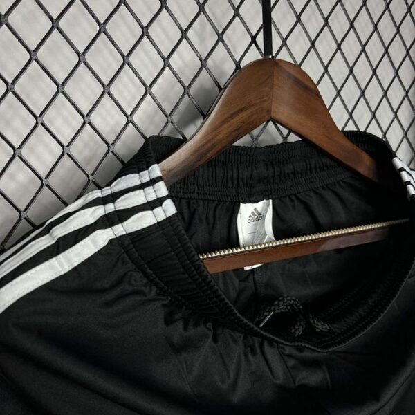 Short Colo Colo 2024/25 Local - detalle bajo pierna