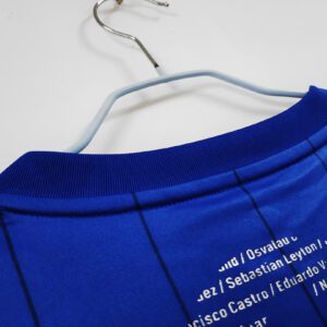Camiseta Universidad de Chile 2021/22 Conmemorativa Manga Larga - detalle logo Adidas