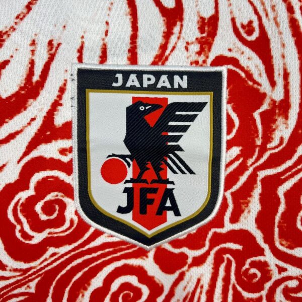 Camiseta Japón 2025/26 Local Y3 Flame Edition - detalle del dobladillo y tejido