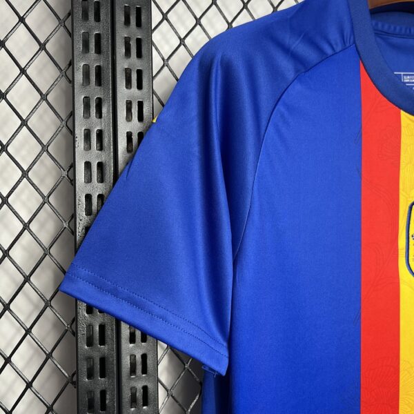 Camiseta España 2024/25 Pre-partido - detalle