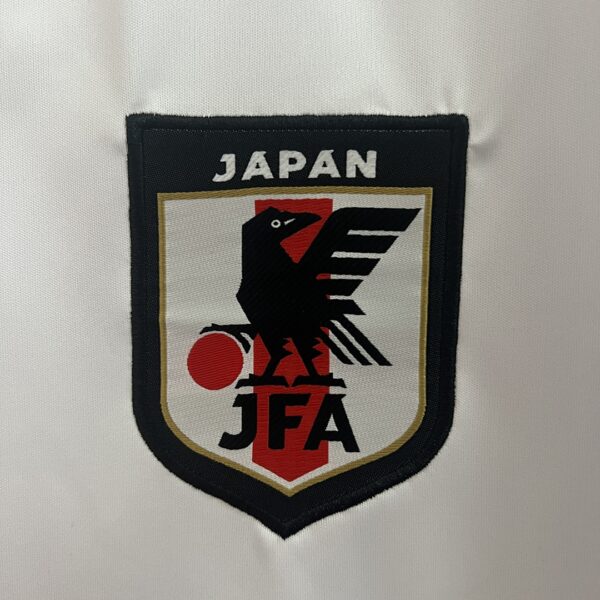Camiseta Japón 2024 Edición Especial - detalle texto 'Dragon Ball'