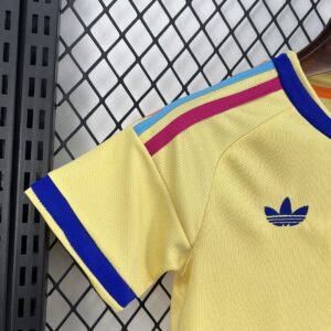 Camiseta Ecuador 2026 Tercera Nino - detalle shorts lateral