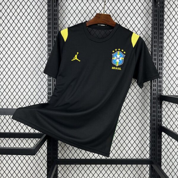 Camiseta Brasil 2026 Local - detalle