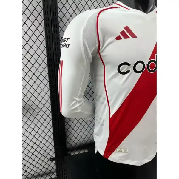 Camiseta River Plate 2024/25 Manga Larga Local Version Jugador - detalle bajo dobladillo
