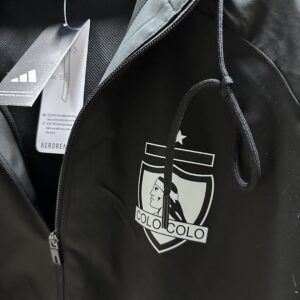 Cortavientos Colo-Colo - detalle cierre