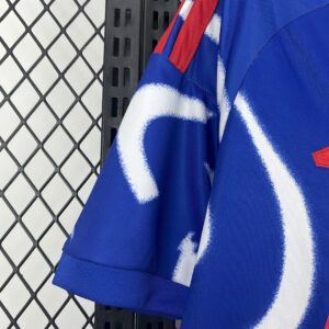 Camiseta Universidad de Chile 2026/2027 Visita - detalle patrocinador Juga Bet