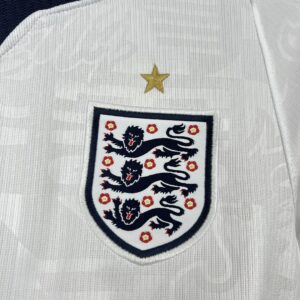 Camiseta Inglaterra Mundial 2026 Pre-Partido - detalle textura tela