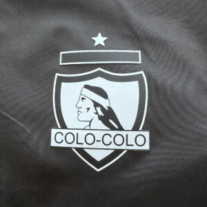 Cortavientos Colo-Colo - vista frontal completa