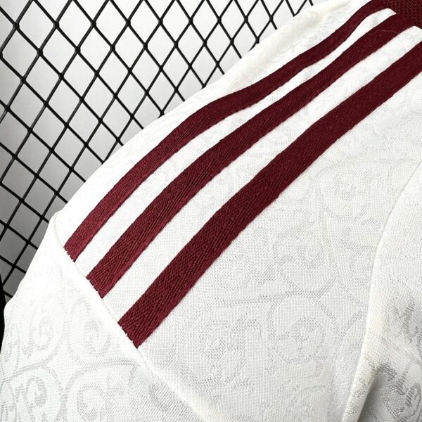 Camiseta España 2026 Visita - detalle parte superior