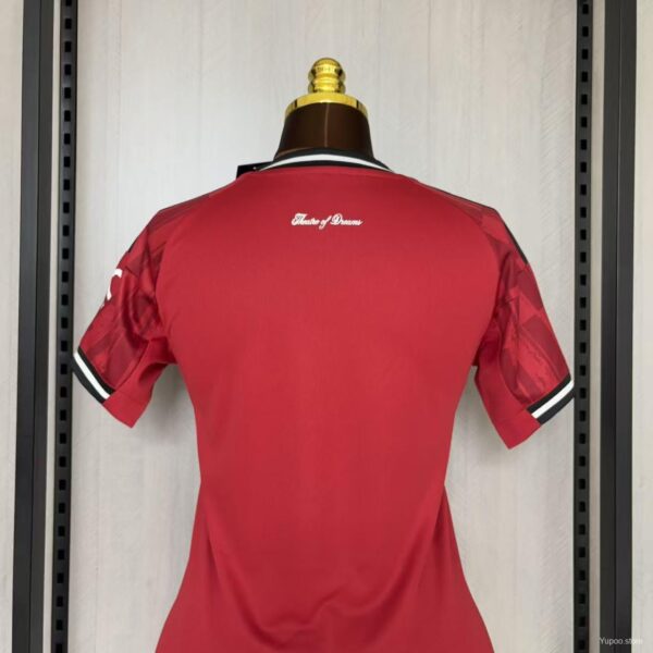 Camiseta Manchester United 2024/25 Local Mujer - detalle