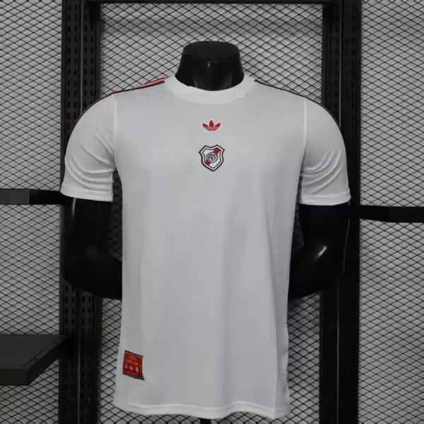 Camiseta River Plate 1999 Retro Local - detalle de las mangas
