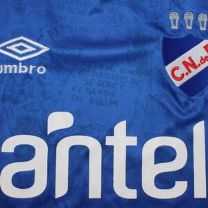 Camiseta Nacional de Montevideo 2024/25 Local - detalle patrón en tela