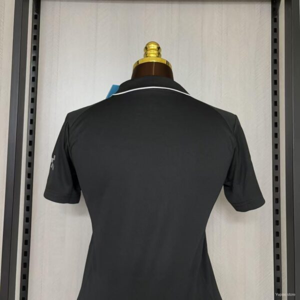 Camiseta Manchester City 2023/24 Local Mujer - detalle etiqueta autenticidad