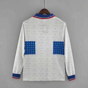Camiseta Universidad Católica 1996 Retro Manga Larga Local - detalle escudo