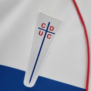 Camiseta Universidad Católica 2002 Retro Local - detalle escudo