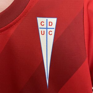 Camiseta Universidad Católica 2024/25 Visita Niño - detalle